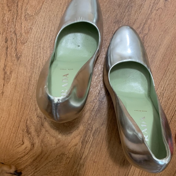 PRADA wedges ( shiny platinum wedge ) - Picture 4 of 5